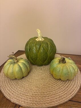 Green Large Resin Leaf-Textured Pumpkin & 2 Speckled Green Pumpkins